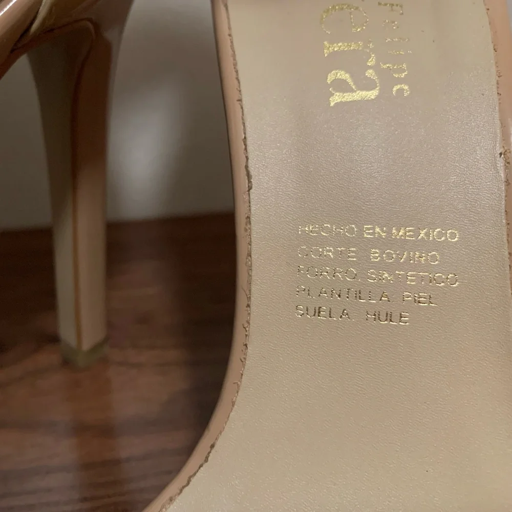 Leather Nude ankle strap heels size 8 - Picture 15 of 15